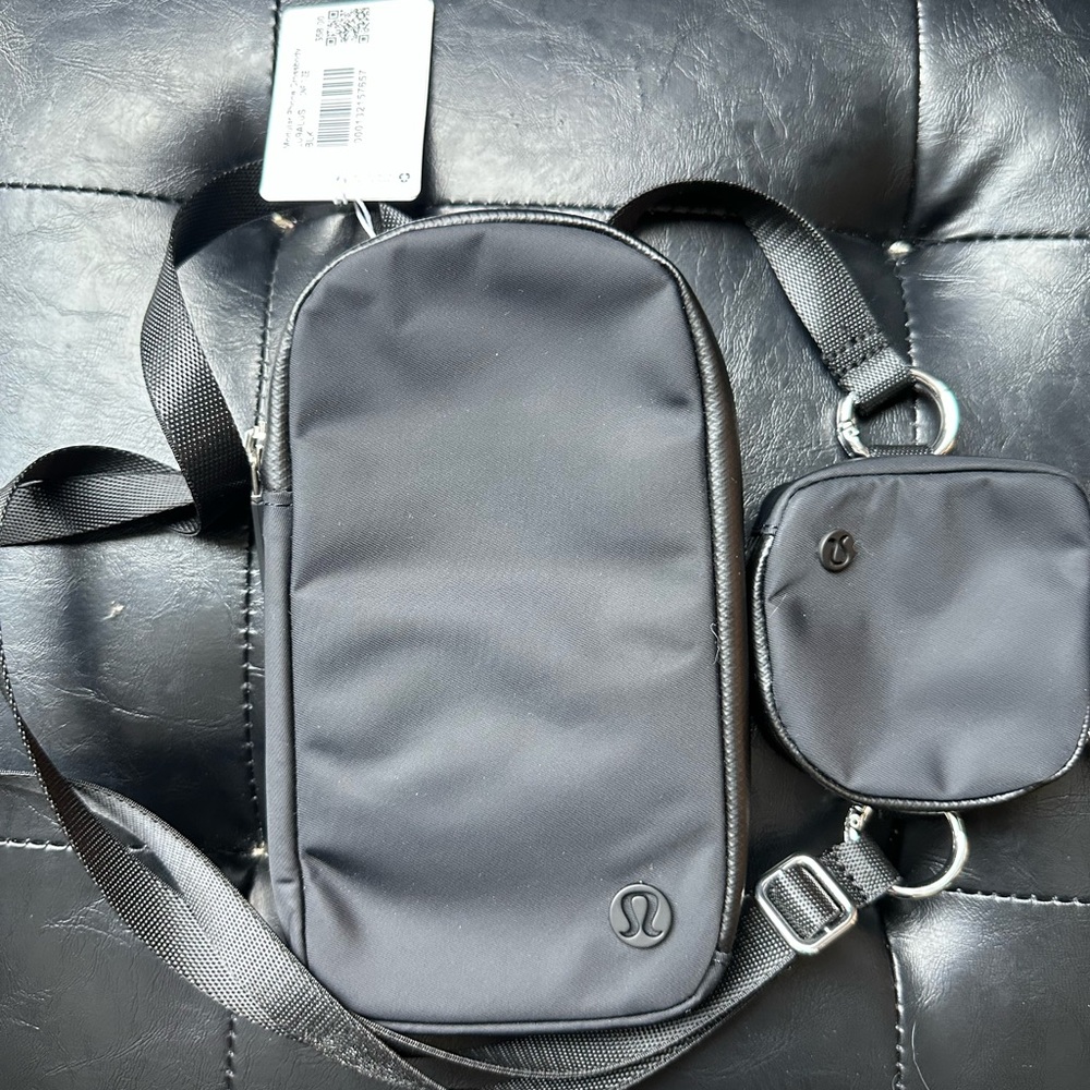 Lululemon crossbody phone and coin bag